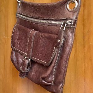 Roots Canada - pebbled leather cross-body bag